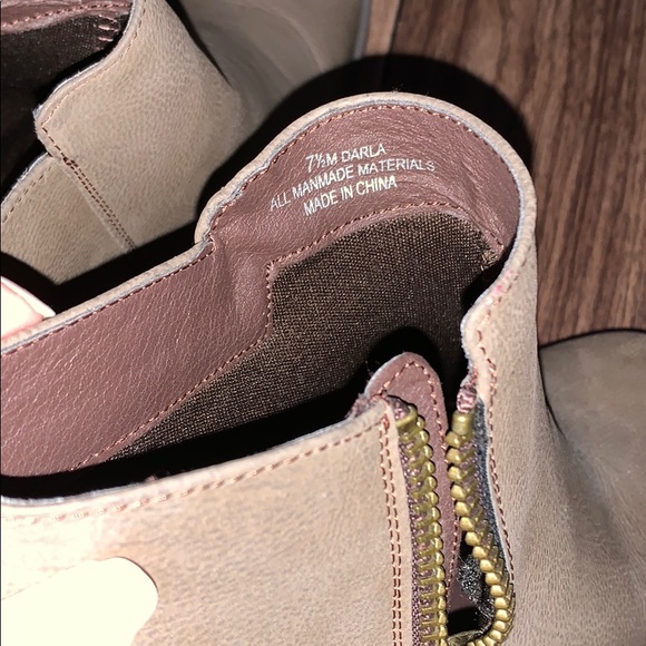 𝙼𝚊𝚍𝚎𝚕𝚒𝚗𝚎 𝚋𝚘𝚘𝚝𝚒𝚎𝚜 - Picture 3 of 4